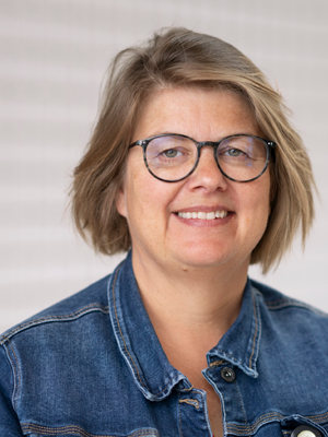 N. Charlotte Onland-Moret